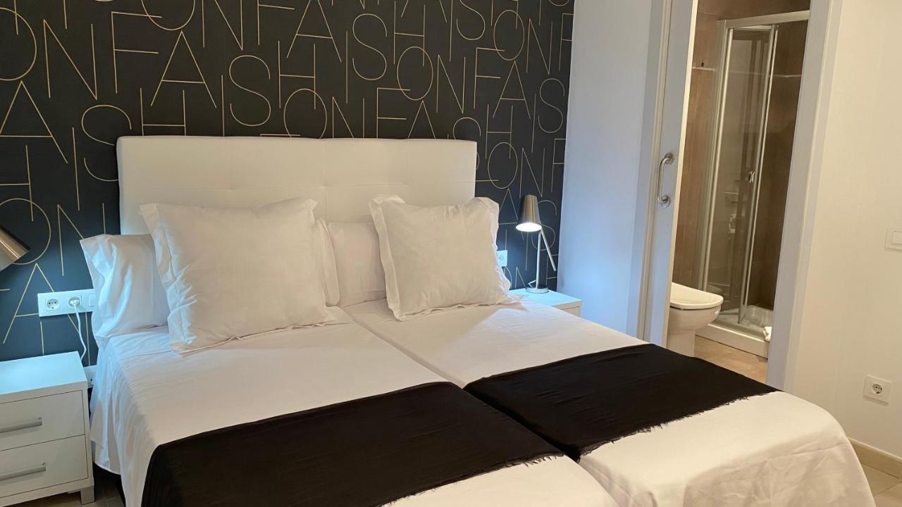 Hostal Somnis Suria ภายนอก รูปภาพ